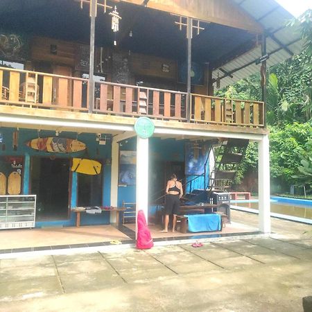 Air Manis Secret Surfcamp Apartment Taluk Batung Exterior foto