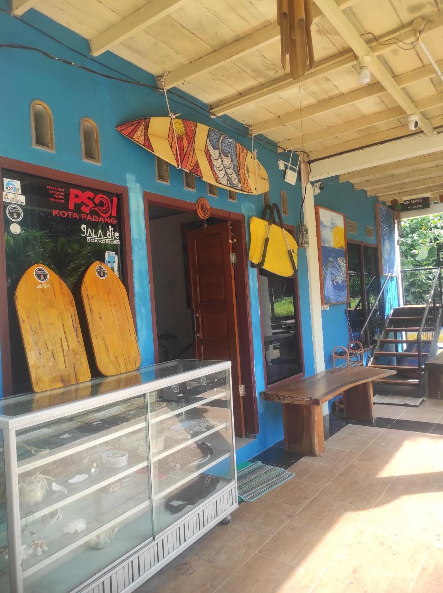 Air Manis Secret Surfcamp Apartment Taluk Batung Exterior foto