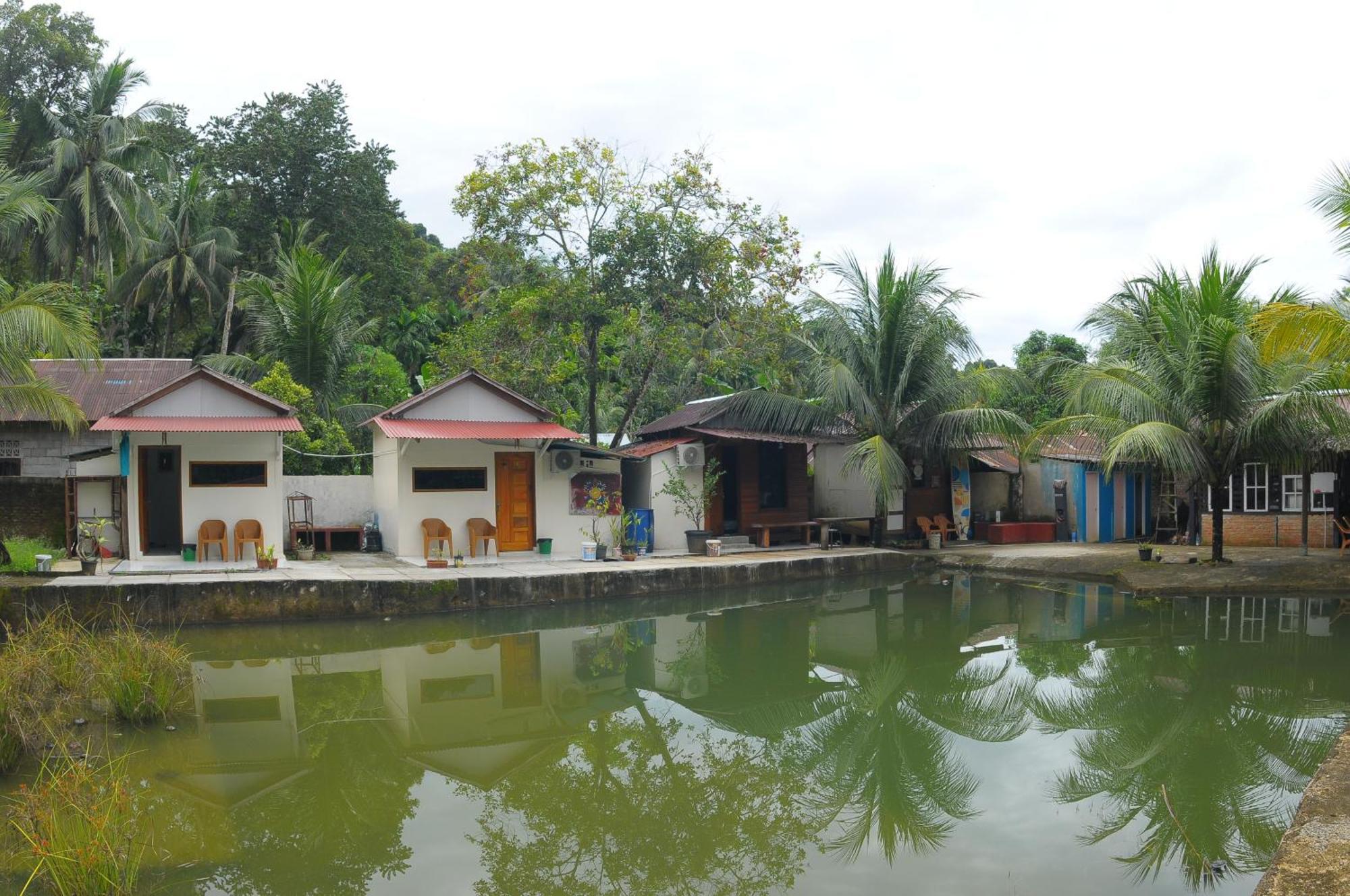 Air Manis Secret Surfcamp Apartment Taluk Batung Exterior foto