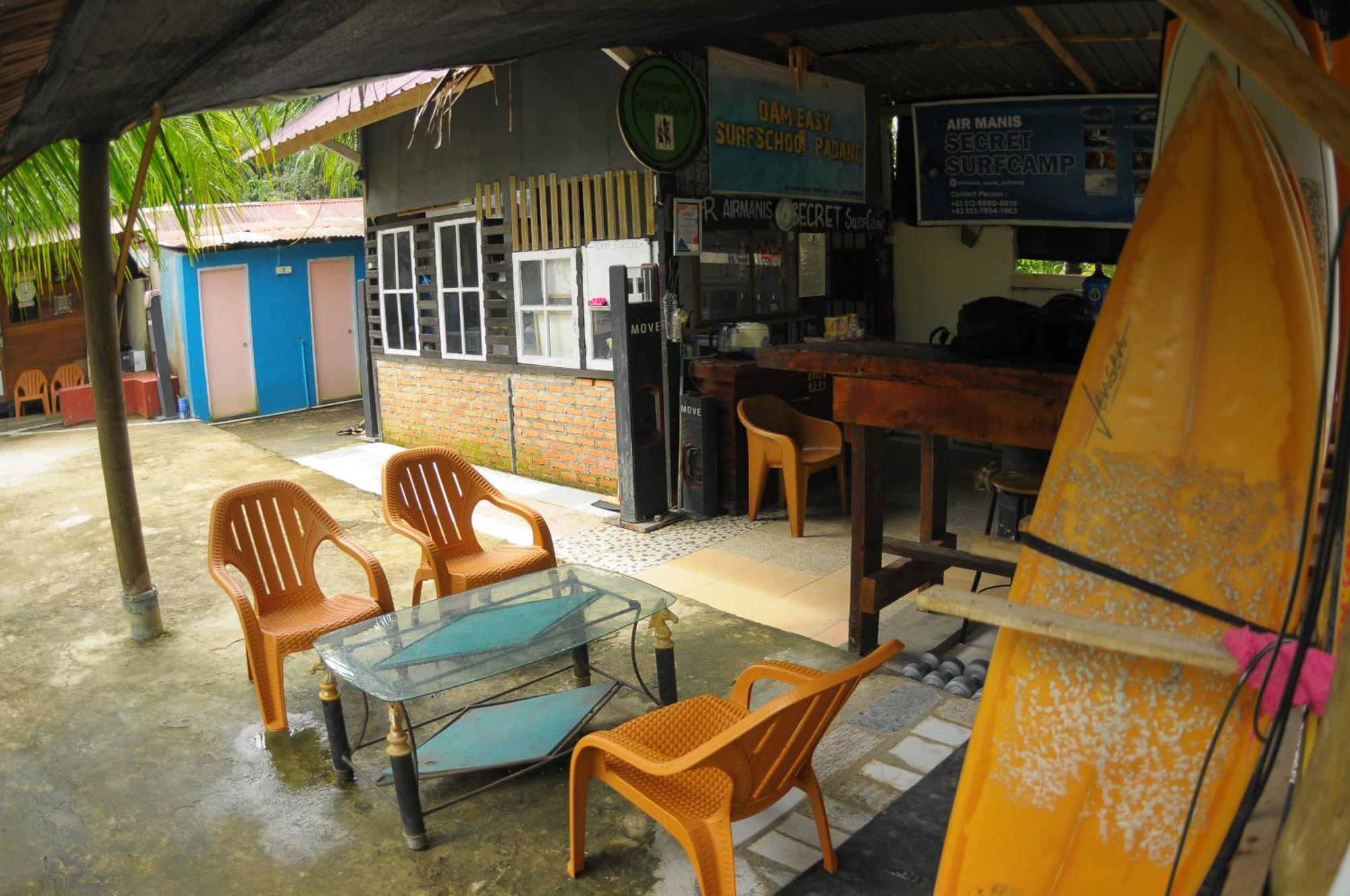 Air Manis Secret Surfcamp Apartment Taluk Batung Exterior foto