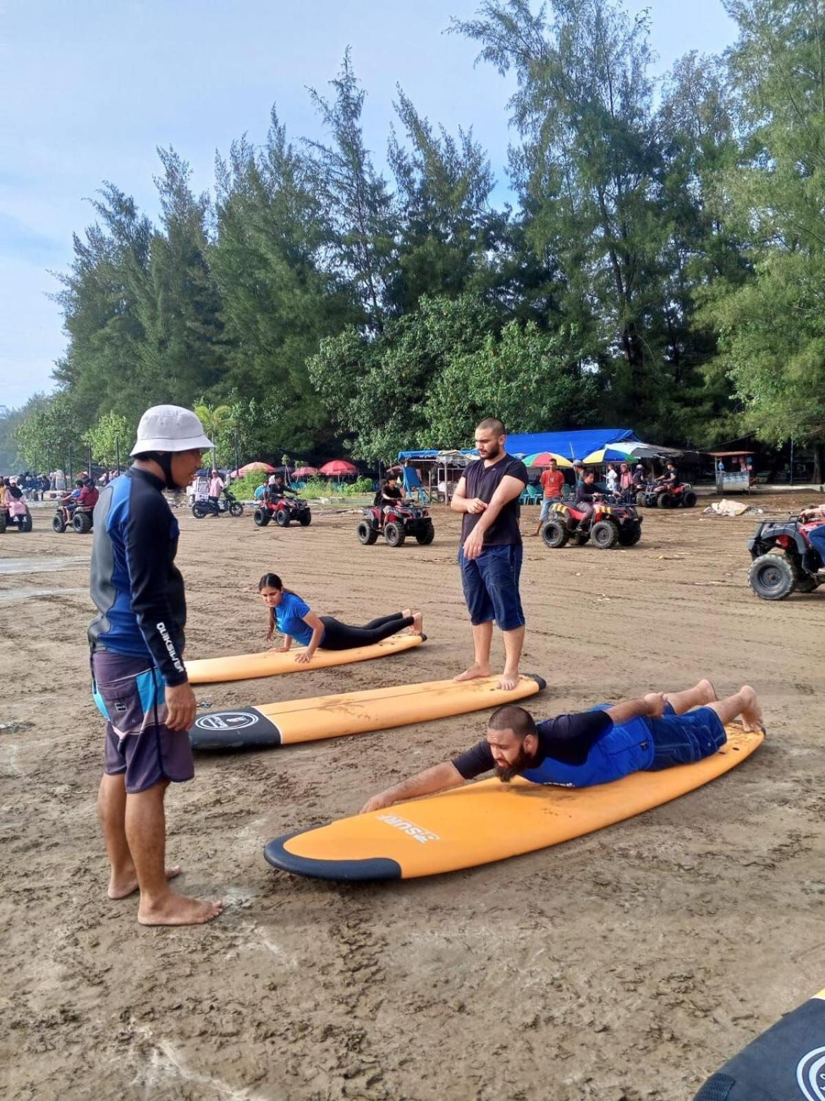 Air Manis Secret Surfcamp Apartment Taluk Batung Exterior foto
